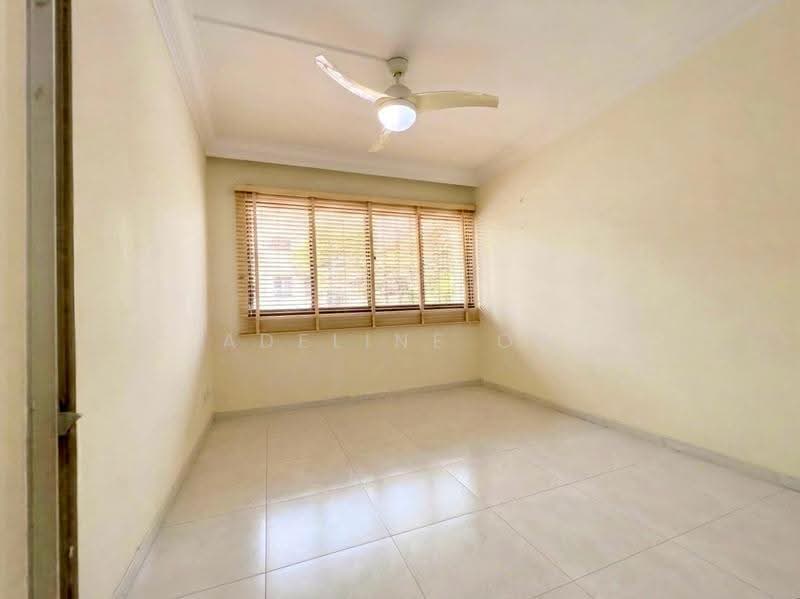 366 Woodlands Avenue 5, 366 Woodlands Avenue 5, Admiralty / Woodlands, 4 Bedrooms, 1,313 sqft, HDB Flat For Sale, by Adeline Oh, 500220542 - Study room - PropertyGuru.com.sg