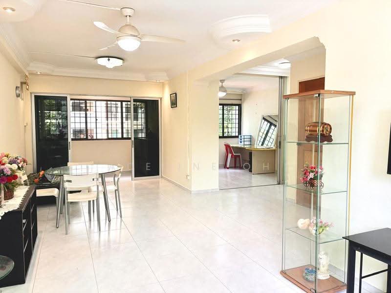 366 Woodlands Avenue 5, 366 Woodlands Avenue 5, Admiralty / Woodlands, 4 Bedrooms, 1,313 sqft, HDB Flat For Sale, by Adeline Oh, 500220542 - Living Room - PropertyGuru.com.sg