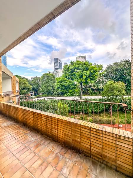Just off-Orchard - Large size format! Updated renos W old world charm, , 3 Bedrooms, 2,476 sqft, Condominium For Rent, by Jocelyn Wee, 500220544 - Balcony - PropertyGuru.com.sg