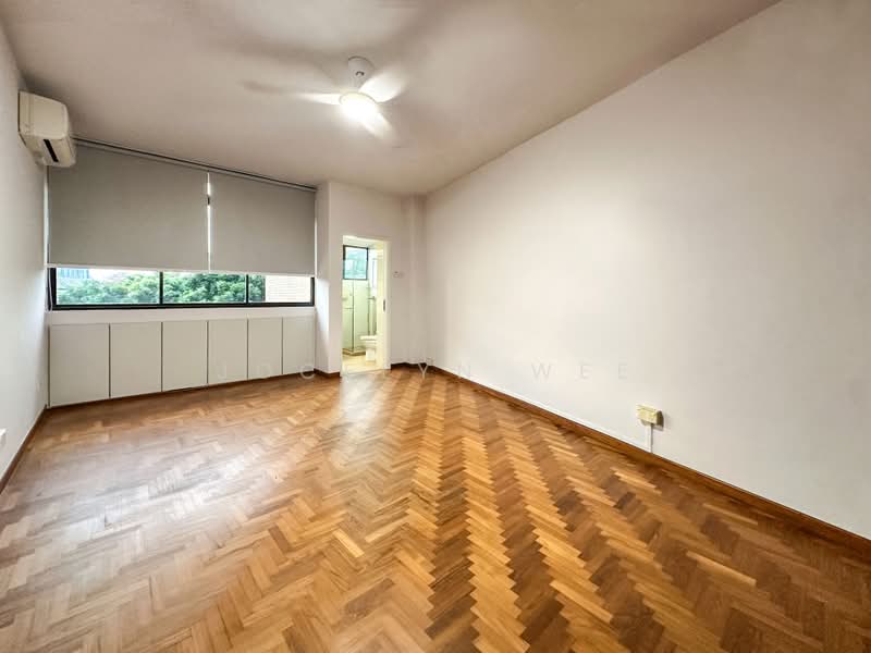 Just off-Orchard - Large size format! Updated renos W old world charm, , 3 Bedrooms, 2,476 sqft, Condominium For Rent, by Jocelyn Wee, 500220544 - Interior - PropertyGuru.com.sg