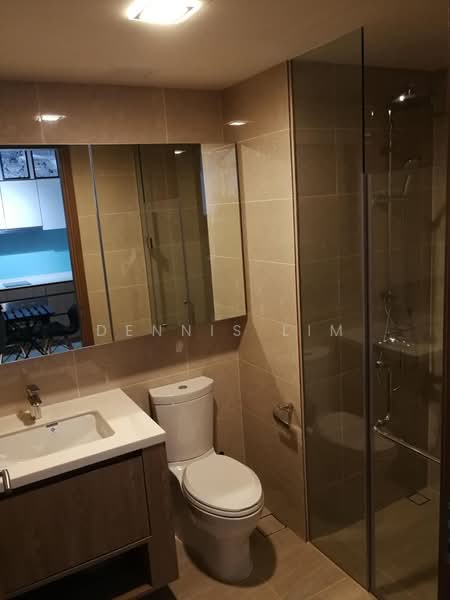 Kingsford Waterbay, 74 Upper Serangoon View, 1 Bedroom, 474 sqft, Condominium For Sale, by Dennis Lim, 500220559 - Bathroom - PropertyGuru.com.sg