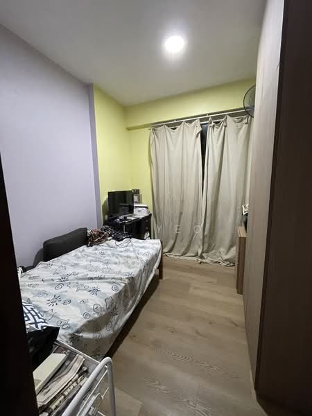 Watercolours, 35 Pasir Ris Link, 3 Bedrooms, 1,098 sqft, Executive Condominium For Sale, by CL Yeo, 500220561 - Bedroom - PropertyGuru.com.sg