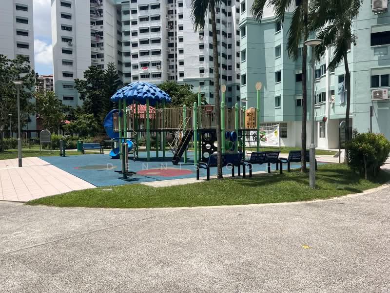 688 Jurong West Central 1, 688 Jurong West Central 1, 3 Bedrooms, 1,065 sqft, HDB Flat For Sale, by Dennis Goh, 500220569 - Exterior - PropertyGuru.com.sg