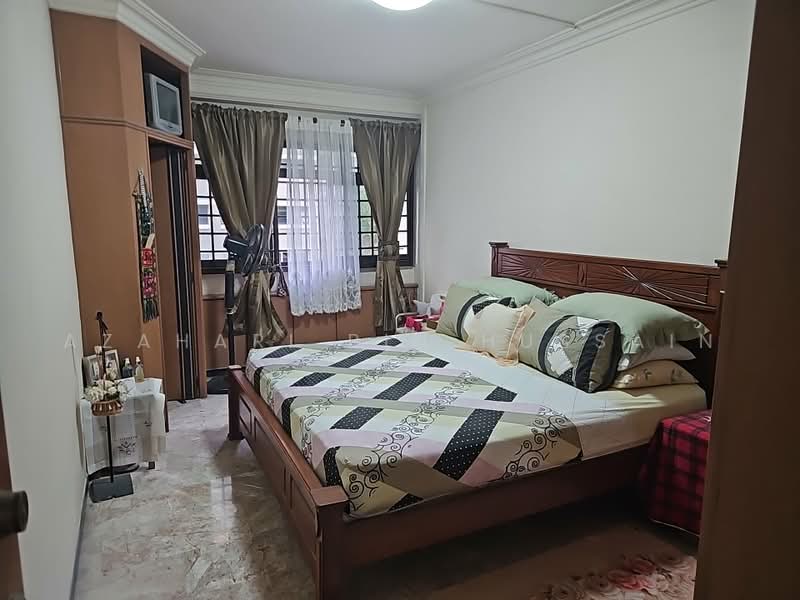 702 Tampines Street 71, 702 Tampines Street 71, 3 Bedrooms, 1,280 sqft, HDB Flat For Sale, by Azahari Bin Hussain, 500220570 - Bedroom - PropertyGuru.com.sg
