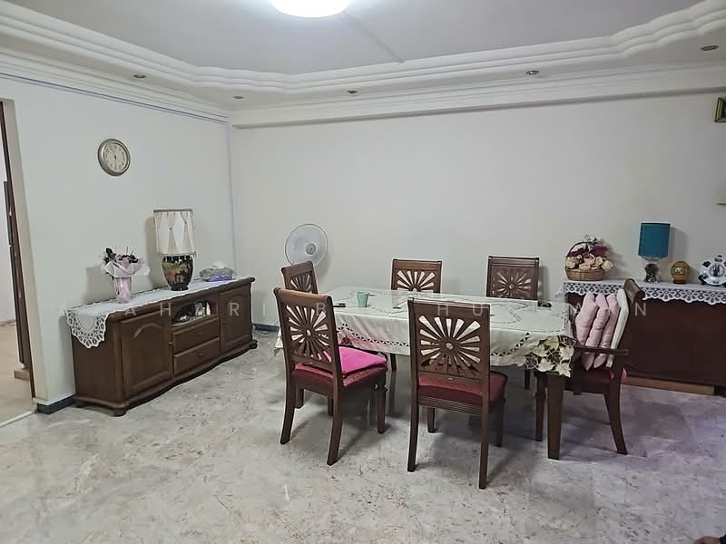 702 Tampines Street 71, 702 Tampines Street 71, 3 Bedrooms, 1,280 sqft, HDB Flat For Sale, by Azahari Bin Hussain, 500220570 - Dining Room - PropertyGuru.com.sg