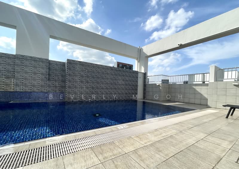 The Merlot, 101 Keng Lee Road, 1 Bedroom, 517 sqft, Apartment For Sale, by Beverly M Goh, 500220580 - Rooftop Pool - PropertyGuru.com.sg