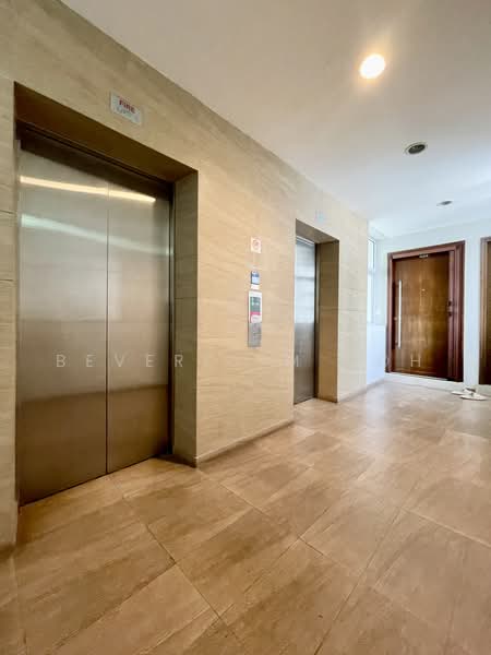 The Merlot, 101 Keng Lee Road, 1 Bedroom, 517 sqft, Apartment For Sale, by Beverly M Goh, 500220580 - Lift Landing and Corridor - PropertyGuru.com.sg