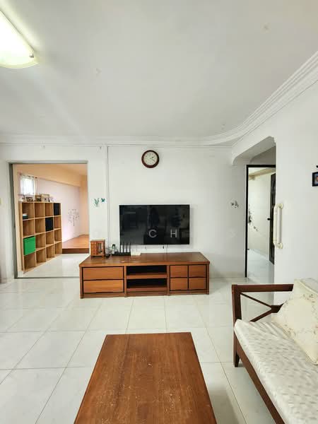 492D Tampines Street 45, 492D Tampines Street 45, 4 Bedrooms, 1,335 sqft, HDB Flat For Sale, by Joy Ching, 500220591 - Living Room - PropertyGuru.com.sg
