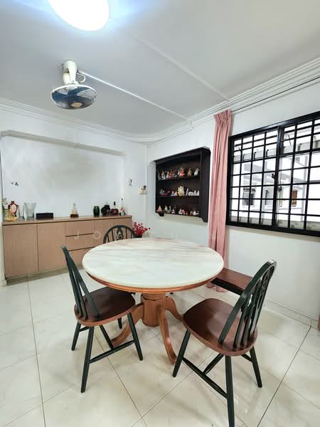 492D Tampines Street 45, 492D Tampines Street 45, 4 Bedrooms, 1,335 sqft, HDB Flat For Sale, by Joy Ching, 500220591 - Dining Room - PropertyGuru.com.sg