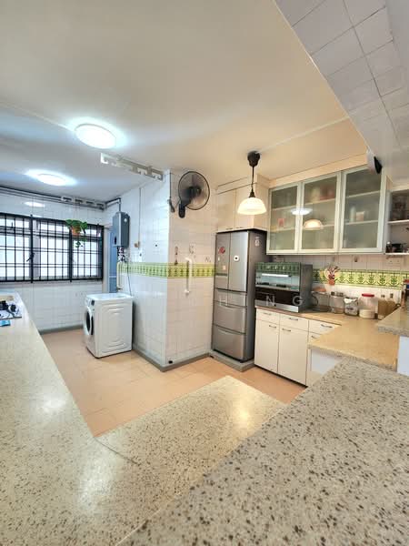 492D Tampines Street 45, 492D Tampines Street 45, 4 Bedrooms, 1,335 sqft, HDB Flat For Sale, by Joy Ching, 500220591 - Kitchen - PropertyGuru.com.sg