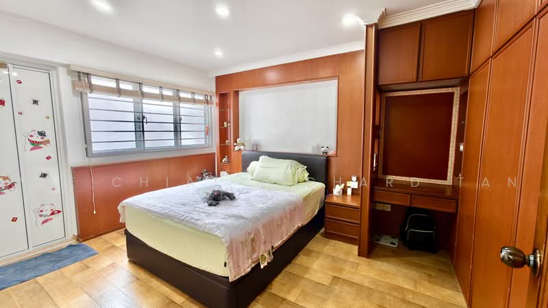 915 Tampines Street 91, 915 Tampines Street 91, 2 Bedrooms, 786 sqft, HDB Flat For Sale, by Wee Chiat Rechard Tan, 500220594 - Bedroom - PropertyGuru.com.sg