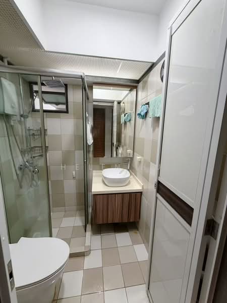 87 Dawson Road, 87 Dawson Road, 3 Bedrooms, 893 sqft, HDB Flat For Sale, by Helen HU, 500220597 - Bathroom - PropertyGuru.com.sg