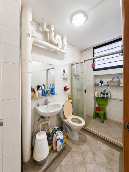 37 Cambridge Road, 37 Cambridge Road, 3 Bedrooms, 1,292 sqft, HDB Flat For Sale, by Bjorn Lim, 500220607 - Bathroom - PropertyGuru.com.sg
