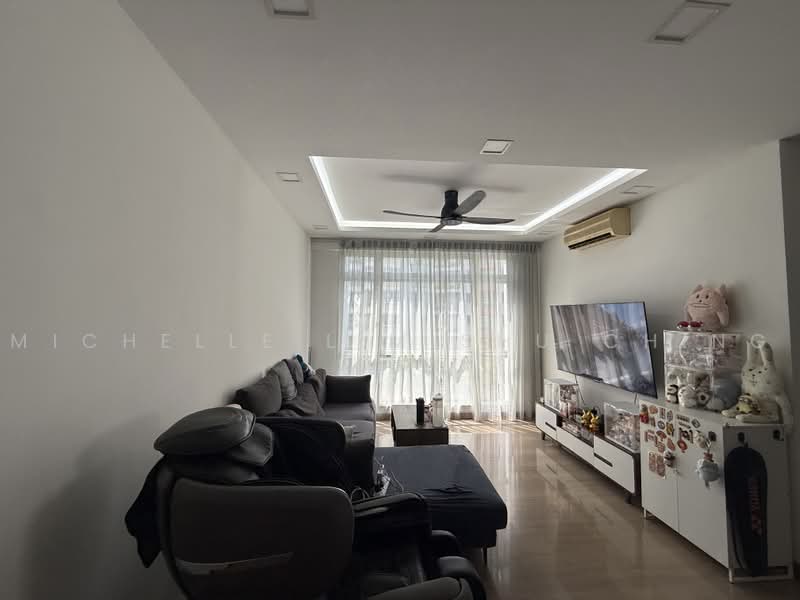 Casablanca, 23 Rosewood Drive, 2 Bedrooms, 947 sqft, Condominium For Sale, by Michelle Lim Shu Ching, 500220612 - Living Room - PropertyGuru.com.sg