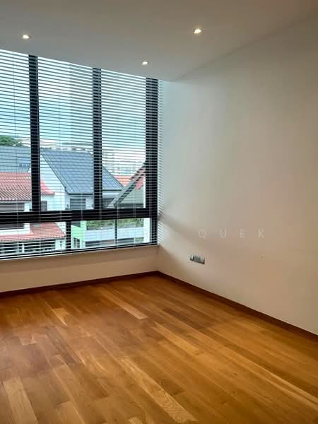 Charlton Park, Jalan Lepas, 4 Bedrooms, 3,000 sqft, Terraced House For Rent, by Richard Quek, 500220627 - Master Bedrm - PropertyGuru.com.sg