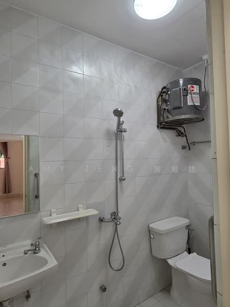 Portchester Avenue – Serangoon Gardens, , 5 Bedrooms, 3,500 sqft, Semi-Detached House For Rent, by Amy Zeng 房姐姐, 500220629 - Bathroom - PropertyGuru.com.sg