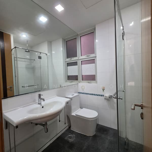 Visioncrest, 35 Oxley Rise, 3 Bedrooms, 1,152 sqft, Condominium For Rent, by Brandon Koh, 500220633 - Bathroom - PropertyGuru.com.sg
