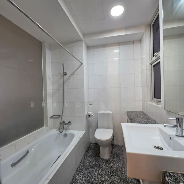 Visioncrest, 35 Oxley Rise, 3 Bedrooms, 1,152 sqft, Condominium For Rent, by Brandon Koh, 500220633 - Master Bathroom - PropertyGuru.com.sg