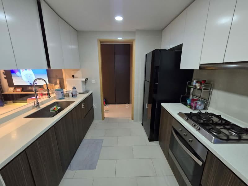 La Fiesta, 66 Sengkang Square, 3 Bedrooms, 1,001 sqft, Condominium For Sale, by Dennis Lim, 500220643 - Kitchen - PropertyGuru.com.sg