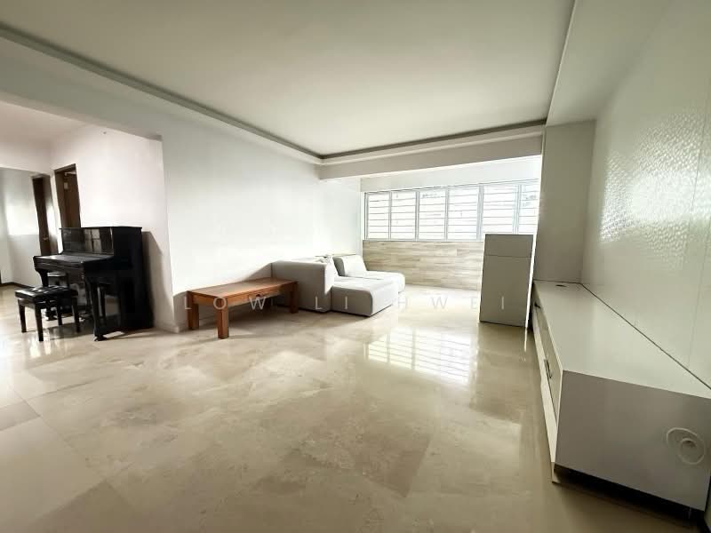 710 ANG MO KIO AVE 8, Ang Mo Kio Central 1, 3 Bedrooms, 1,259 sqft, HDB Flat For Sale, by Low Li Hwei, 500220664 - Living Room - PropertyGuru.com.sg