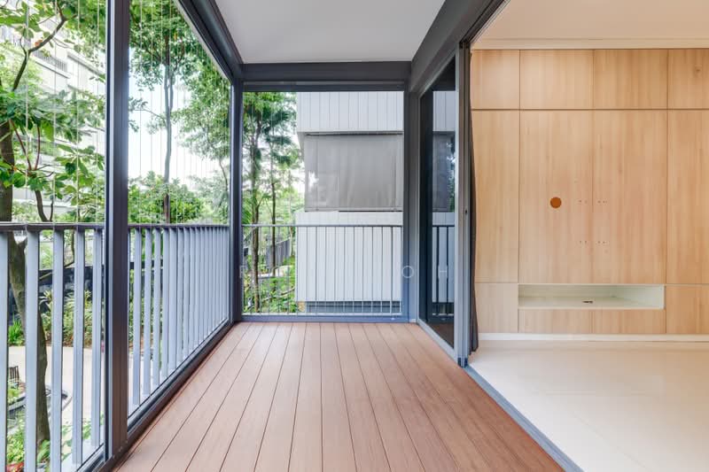 The Visionaire, 174 Canberra Drive, 4 Bedrooms, 1,141 sqft, Executive Condominium For Sale, by Roy Goh, 500220668 - Balcony - PropertyGuru.com.sg