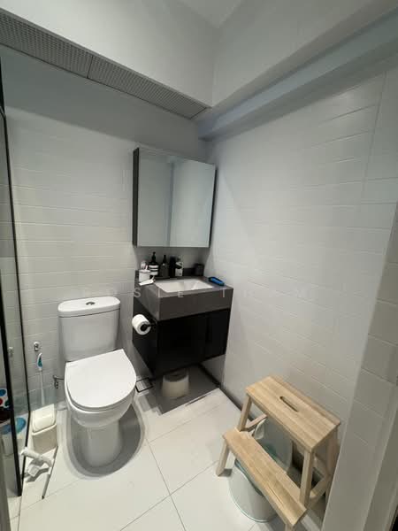 156 Rivervale Crescent, 156 Rivervale Crescent, 3 Bedrooms, 990 sqft, HDB Flat For Rent, by Rosie Tham, 500220671 - Bathroom - PropertyGuru.com.sg