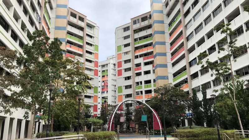 346 Yishun Avenue 11, 346 Yishun Avenue 11, 3 Bedrooms, 1,033 sqft, HDB Flat For Rent, by Barry Barnabas Chan Kwang Seng (曾冠盛), 500220675 - Exterior - PropertyGuru.com.sg