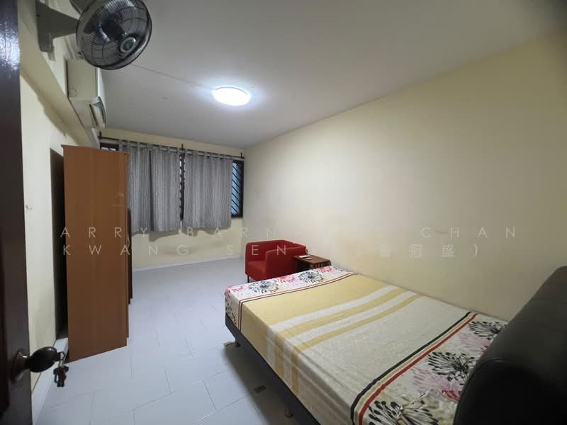 346 Yishun Avenue 11, 346 Yishun Avenue 11, 3 Bedrooms, 1,033 sqft, HDB Flat For Rent, by Barry Barnabas Chan Kwang Seng (曾冠盛), 500220675 - Bedroom - PropertyGuru.com.sg