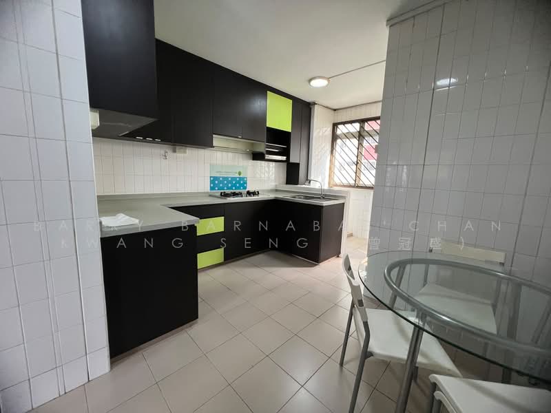 346 Yishun Avenue 11, 346 Yishun Avenue 11, 3 Bedrooms, 1,033 sqft, HDB Flat For Rent, by Barry Barnabas Chan Kwang Seng (曾冠盛), 500220675 - Kitchen - PropertyGuru.com.sg