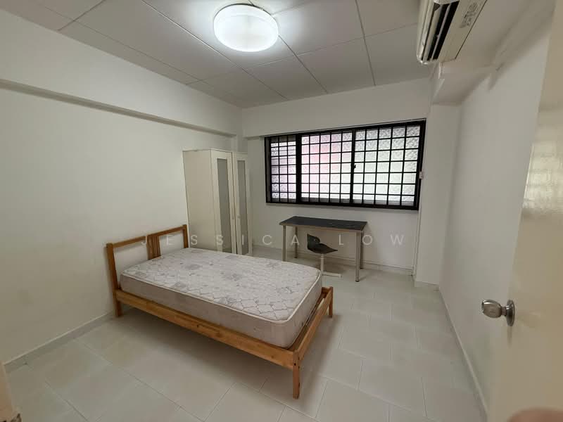 Blk 287 Bishan St 24, Bishan St 24, 4 Bedrooms, 1,109 sqft, HDB Flat For Sale, by Jessica Low, 500220677 - Bedroom - PropertyGuru.com.sg