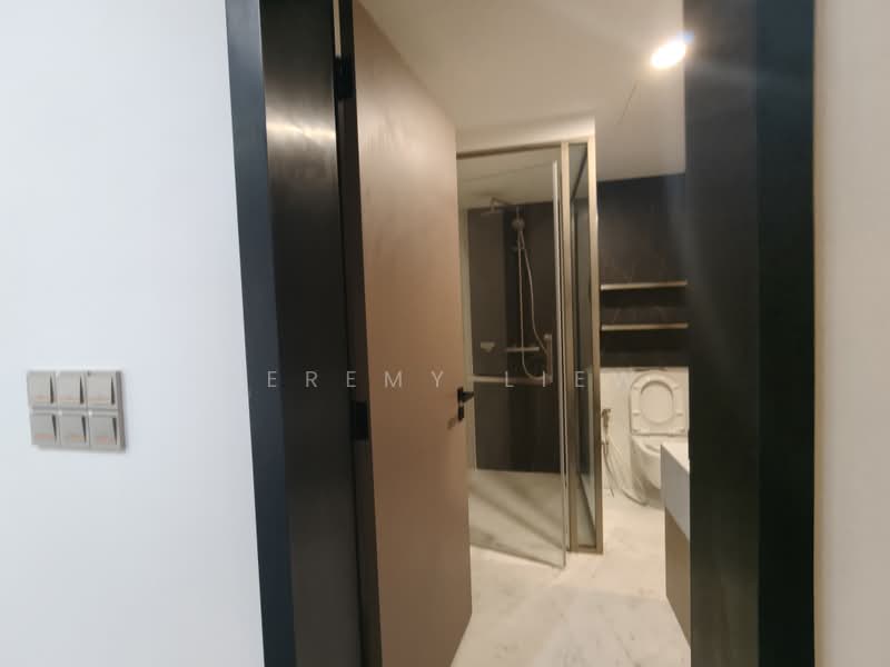 One Bernam, 1 Bernam Street, 2 Bedrooms, 829 sqft, Condominium For Sale, by Jeremy Liew, 500220678 - Bathroom - PropertyGuru.com.sg