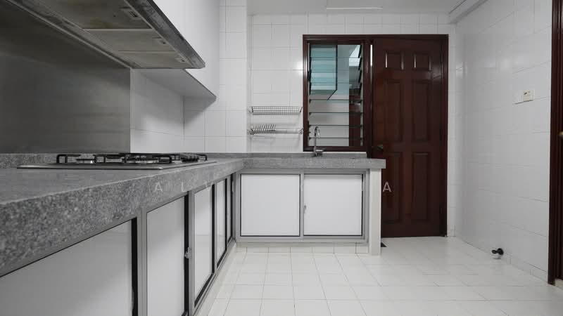 Hume Park II, 27 Hume Avenue, 3 Bedrooms, 1,474 sqft, Condominium For Rent, by Alvin Chua, 500220689 - Kitchen - PropertyGuru.com.sg