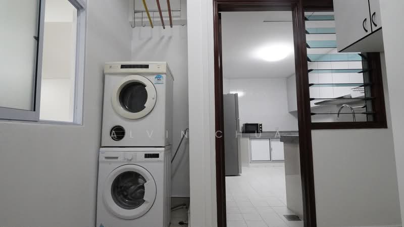 Hume Park II, 27 Hume Avenue, 3 Bedrooms, 1,474 sqft, Condominium For Rent, by Alvin Chua, 500220689 - Kitchen - PropertyGuru.com.sg