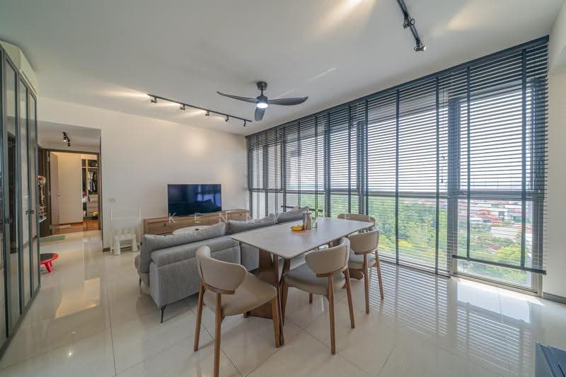 Vue 8 Residence, 83 Pasir Ris Heights, Pasir Ris / Tampines, 4 Bedrooms, 1,238 sqft, Condominium For Sale, by Kenny Yeo, 500220693 - Living Room - PropertyGuru.com.sg