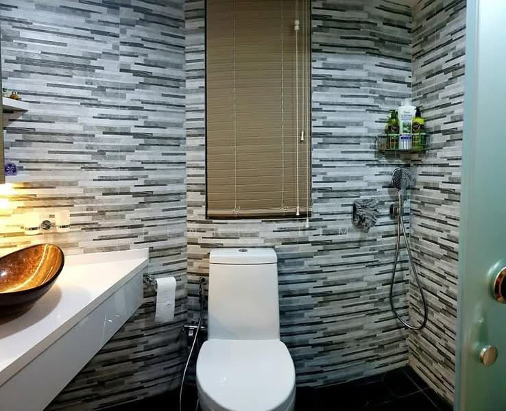 Orchid Park Condominium, 95 Yishun Street 81, 3 Bedrooms, 1,141 sqft, Condominium For Sale, by Dennis Lim, 500220694 - Bathroom - PropertyGuru.com.sg