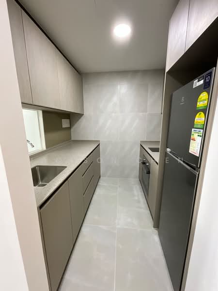 Penrose, 20 Sims Drive, 2 Bedrooms, 646 sqft, Condominium For Sale, by Jackson Chen, 500220698 - Kitchen - PropertyGuru.com.sg