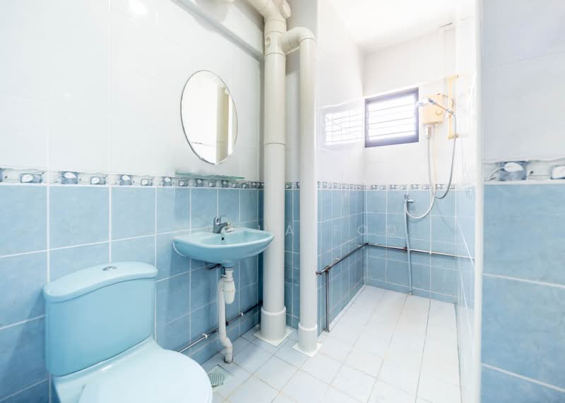 724 Yishun Street 71, 724 Yishun Street 71, 3 Bedrooms, 1,571 sqft, HDB Flat For Sale, by Joshua Foo, 500220705 - Bathroom - PropertyGuru.com.sg