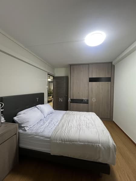 661 Hougang Avenue 4, 661 Hougang Avenue 4, 2 Bedrooms, 796 sqft, HDB Flat For Sale, by Trina Ng, 500220706 - Bedroom - PropertyGuru.com.sg