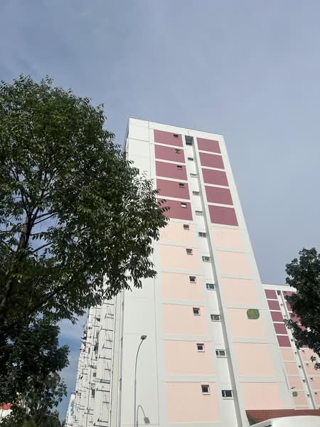 661 Hougang Avenue 4, 661 Hougang Avenue 4, 2 Bedrooms, 796 sqft, HDB Flat For Sale, by Trina Ng, 500220706 - Exterior - PropertyGuru.com.sg