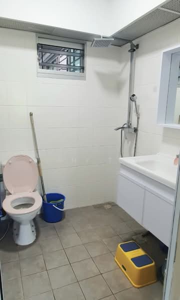 226 Bishan Street 23, 226 Bishan Street 23, Room Rental, 108 sqft, HDB Flat For Rent, by Jenny Tan, 500220707 - Bathroom - PropertyGuru.com.sg