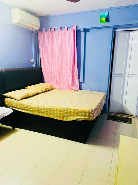 217 Bukit Batok Street 21, 217 Bukit Batok Street 21, 2 Bedrooms, 721 sqft, HDB Flat For Sale, by Geeta Arun, 500220708 - Bedroom - PropertyGuru.com.sg