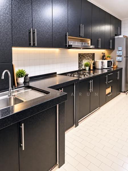 217 Bukit Batok Street 21, 217 Bukit Batok Street 21, Dairy Farm / Bukit Panjang / Choa Chu Kang, 2 Bedrooms, 721 sqft, HDB Flat For Sale, by Geeta Arun, 500220708 - Kitchen - PropertyGuru.com.sg