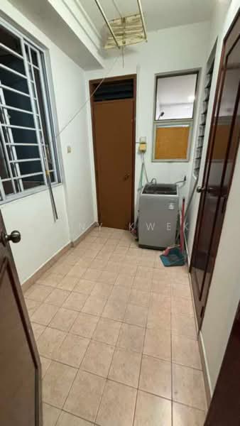 Northoaks, 28 Woodlands Cresent, 3 Bedrooms, 1,249 sqft, Condominium For Sale, by Tony Kwek, 500220710 - Interior - PropertyGuru.com.sg