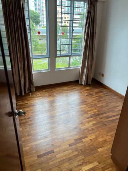 Northoaks, 28 Woodlands Cresent, 3 Bedrooms, 1,249 sqft, Condominium For Sale, by Tony Kwek, 500220710 - Bedroom - PropertyGuru.com.sg