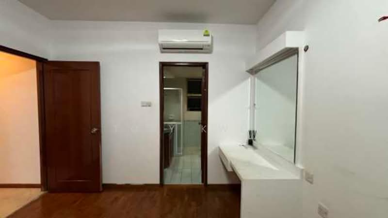 Northoaks, 28 Woodlands Cresent, 3 Bedrooms, 1,249 sqft, Condominium For Sale, by Tony Kwek, 500220710 - Interior - PropertyGuru.com.sg