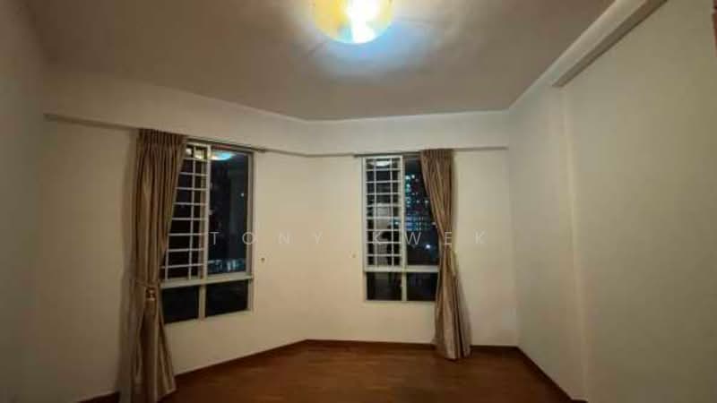 Northoaks, 28 Woodlands Cresent, 3 Bedrooms, 1,249 sqft, Condominium For Sale, by Tony Kwek, 500220710 - Interior - PropertyGuru.com.sg