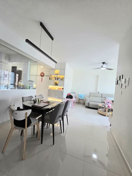 113C McNair Towers, 113C Mcnair Road, 3 Bedrooms, 1,001 sqft, HDB Flat For Sale, by Cheryl Tan, 500220724 - Living Room - PropertyGuru.com.sg