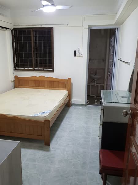 702 West Coast Road, 702 West Coast Road, 2 Bedrooms, 721 sqft, HDB Flat For Rent, by Ng Kang Seng, 500220726 - Bedroom - PropertyGuru.com.sg
