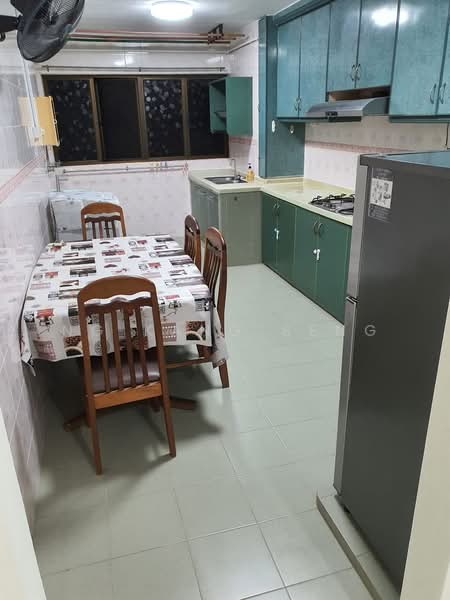 702 West Coast Road, 702 West Coast Road, 2 Bedrooms, 721 sqft, HDB Flat For Rent, by Ng Kang Seng, 500220726 - Kitchen - PropertyGuru.com.sg