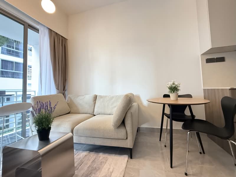 Robertson Edge, 18 Tong Watt Road, 1 Bedroom, 409 sqft, Apartment For Rent, by Janice Lee, 500220729 - Living Room - PropertyGuru.com.sg